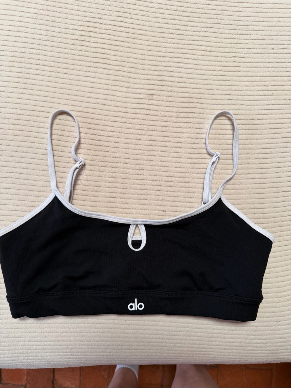 ALO Yoga Black & White Strappy Keyhole Sports Bralette